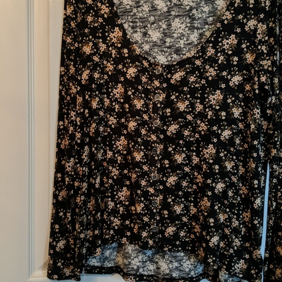 Clothes - Picture 1 of 1